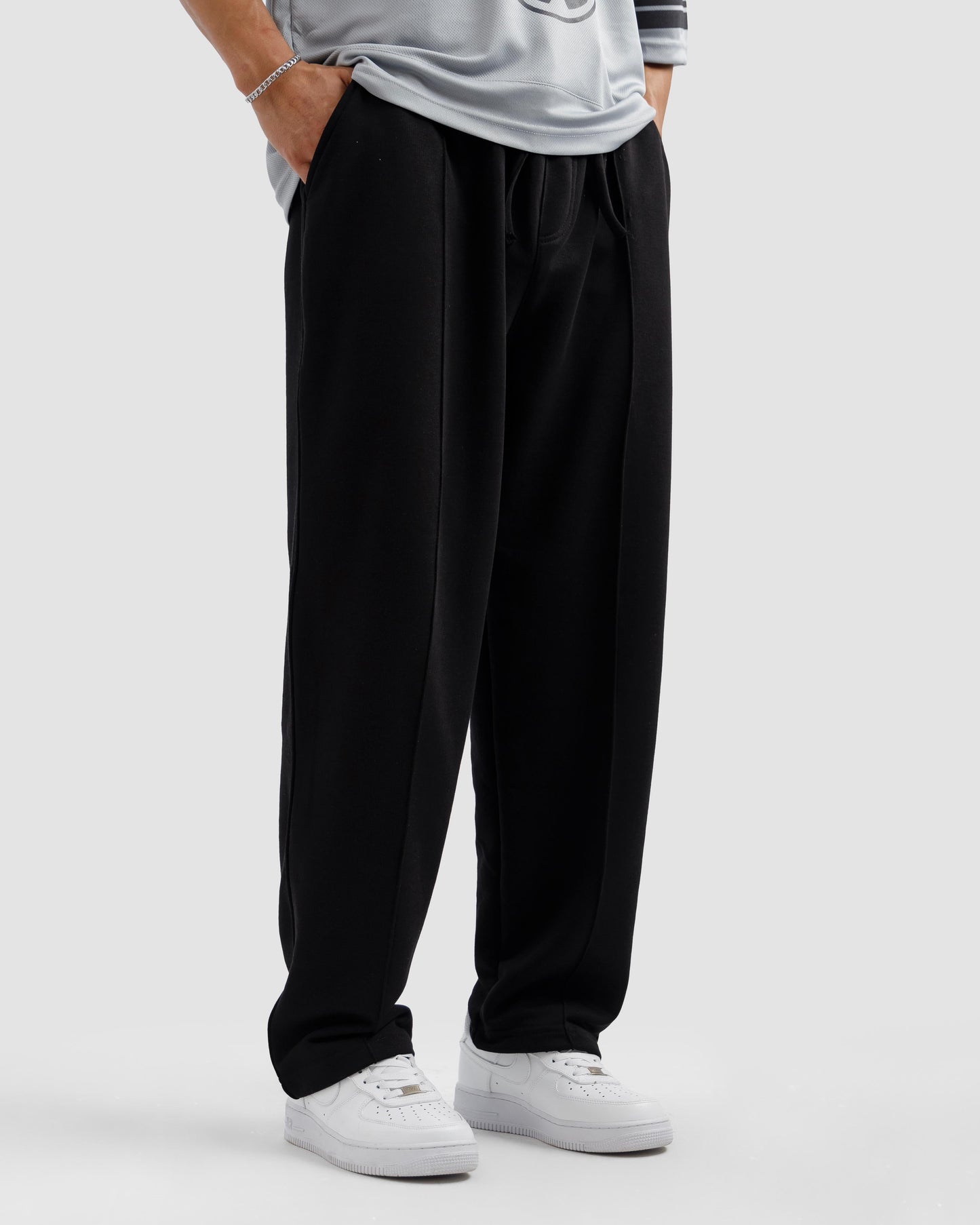 Black Pleated Essential Trousers