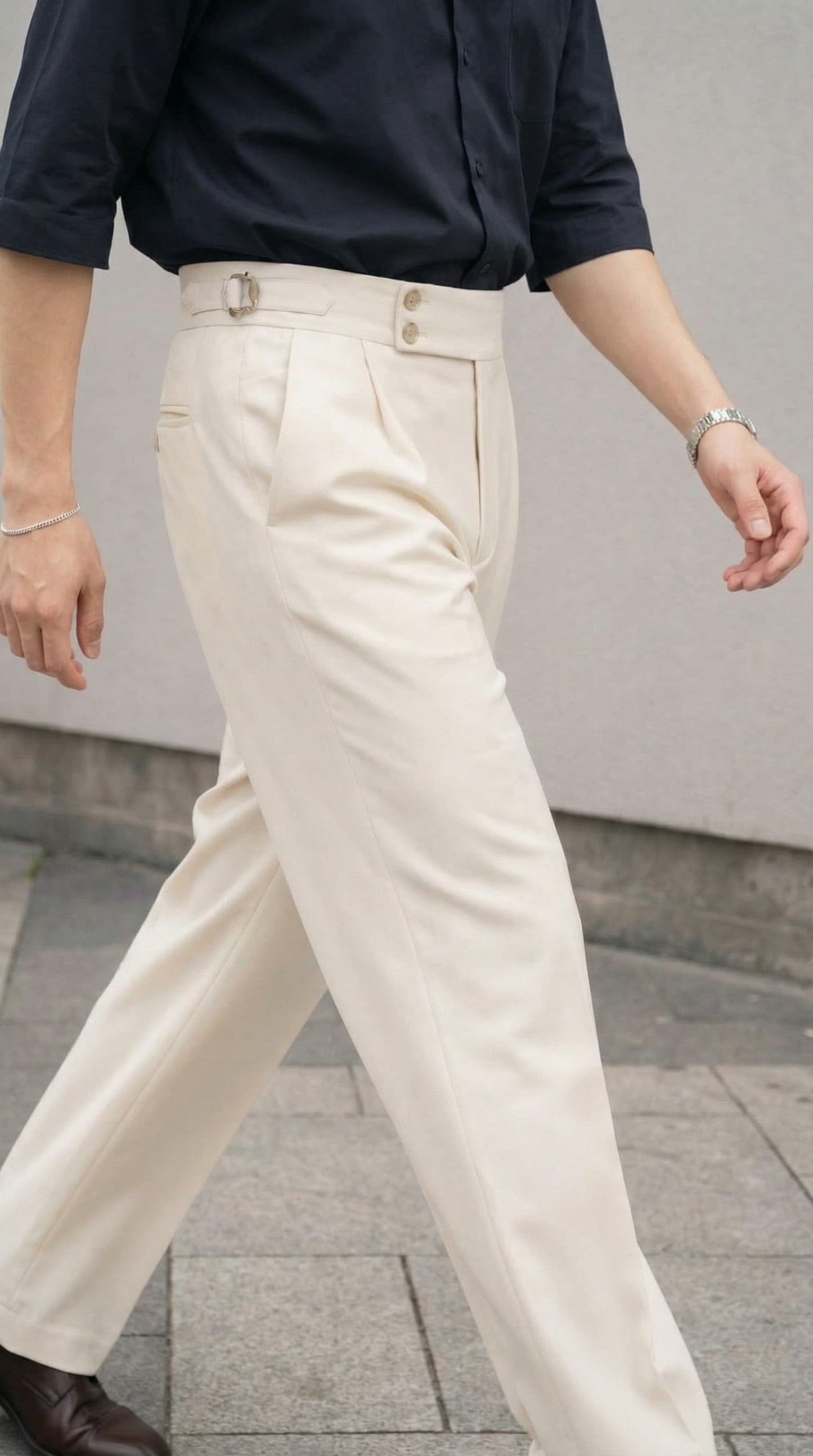 SIDE TAB SINGLE PLEATED TROUSER ( BLACK/OFF-WHITE)