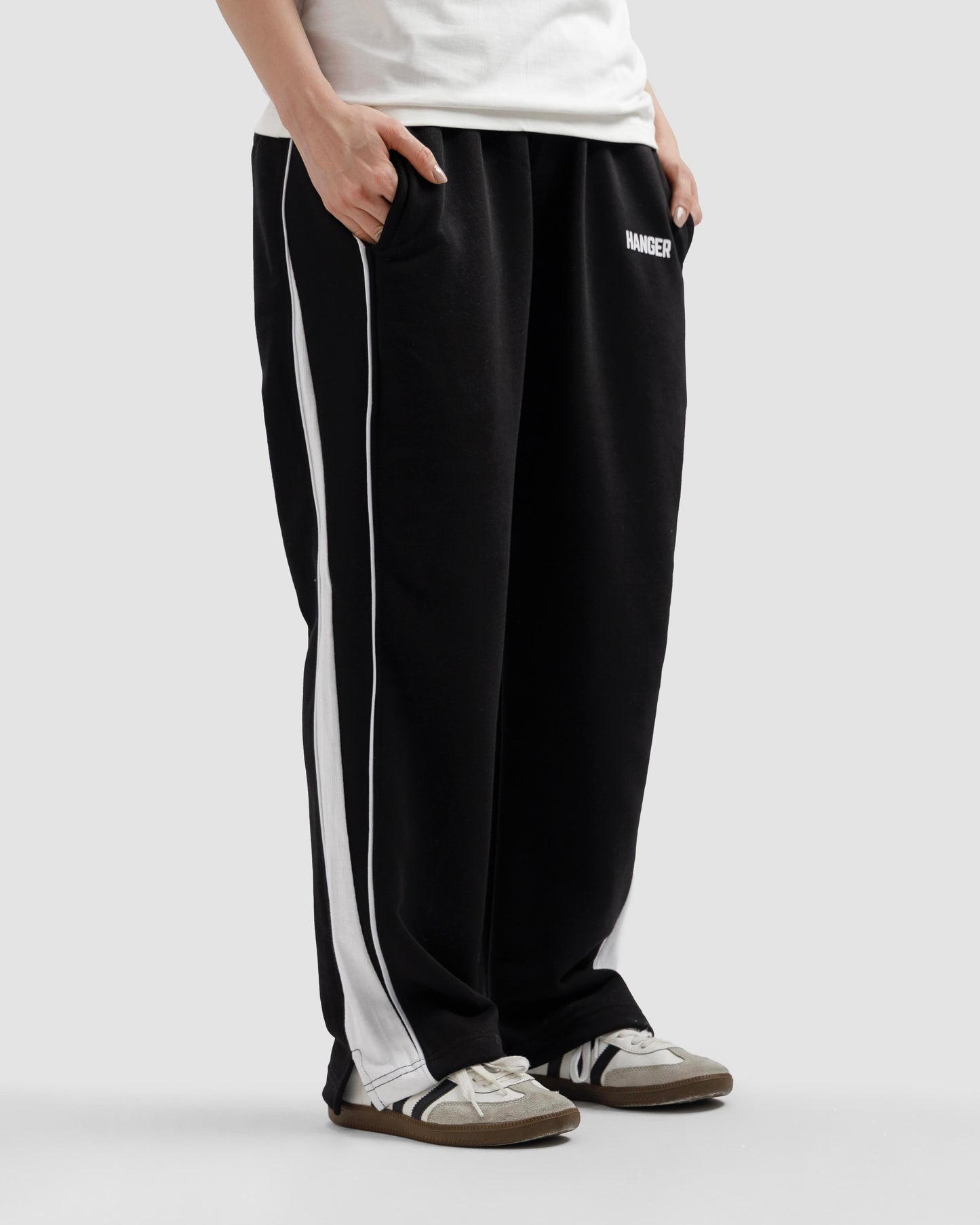 Straight Trousers With Piping Detail